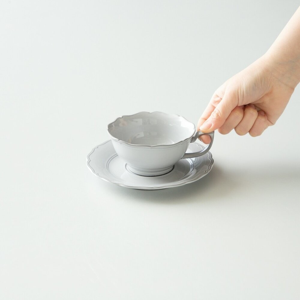 日本製 法式古典 Coline 咖啡杯盤組 職人浮雕 | 陶瓷甜點盤 下午茶組 歐式優雅美學 日本進口-細節圖4