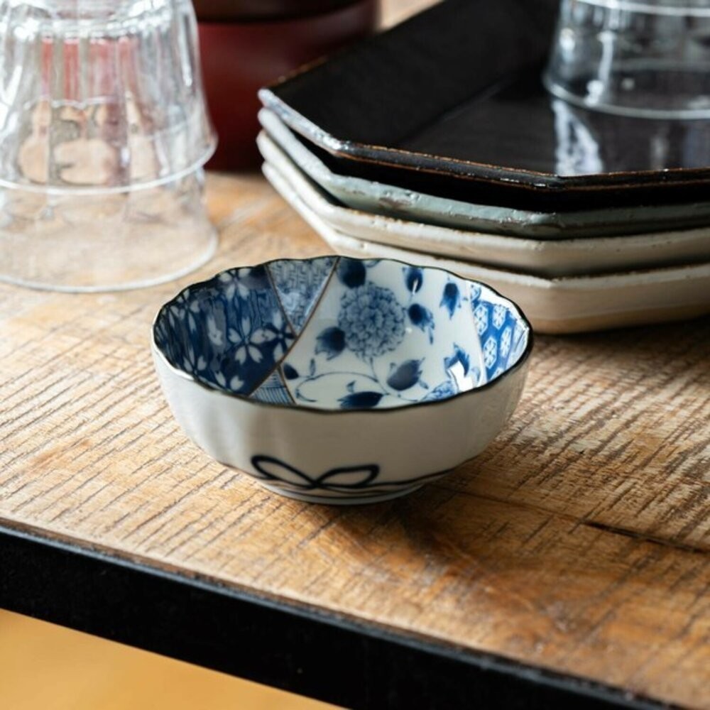 日本製美濃燒 藍友禪藍染花型小碗 甜點碗｜拉碗 小菜碗 甜品碗 日式甜點碗 陶瓷碗 湯碗 日本進口-細節圖2