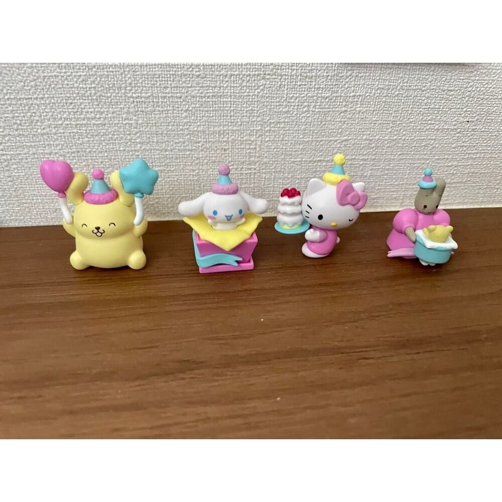 日本Bandai萬代扭蛋 三麗鷗角色慶祝公仔｜辦公室小物 生日蛋糕裝飾 生日派對 公仔 模型 轉蛋 日本進口-細節圖4