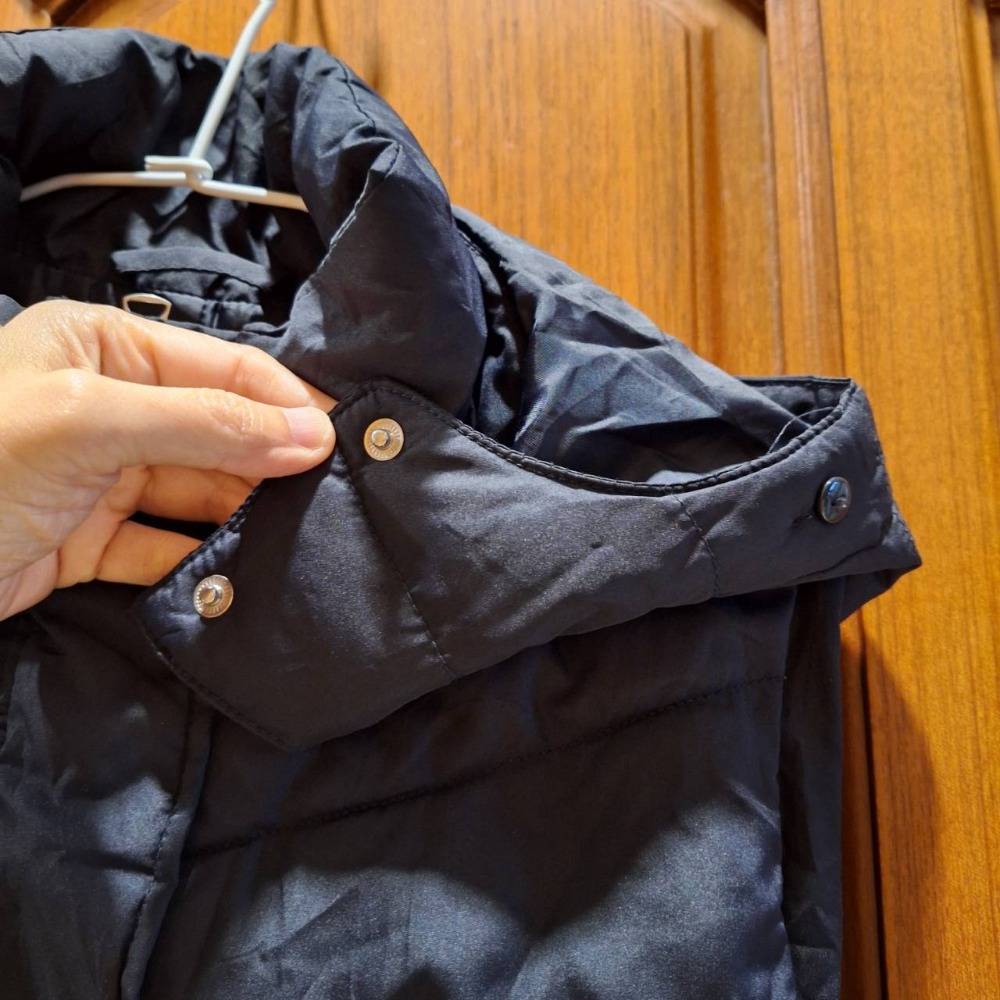 二手H&M女士冬季鋪棉立領連帽背心，尺碼42號-細節圖3