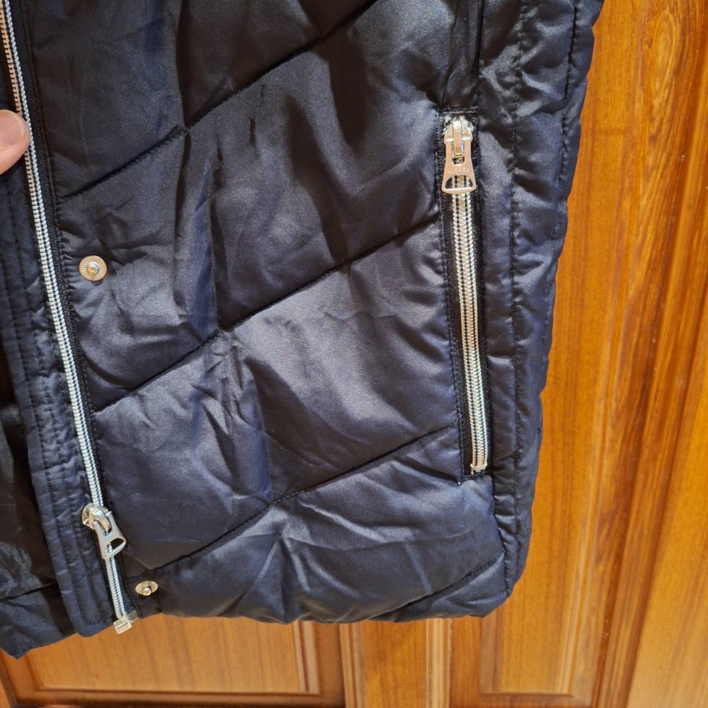 二手H&M女士冬季鋪棉立領連帽背心，尺碼42號-細節圖4