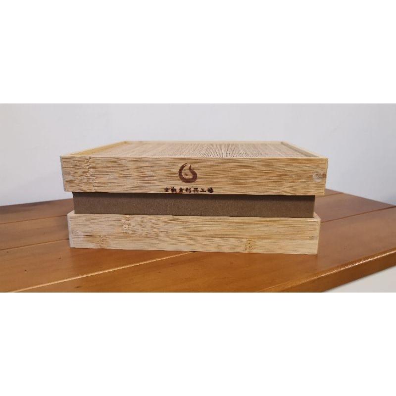 代友出售/全新慕客高山烏龍茶300公克禮盒裝，含送禮提袋-細節圖2