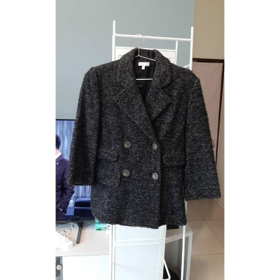 代友出售/二手衣/女士灰黑色KOOKAI羊毛混紡冬季外套，尺碼38號。