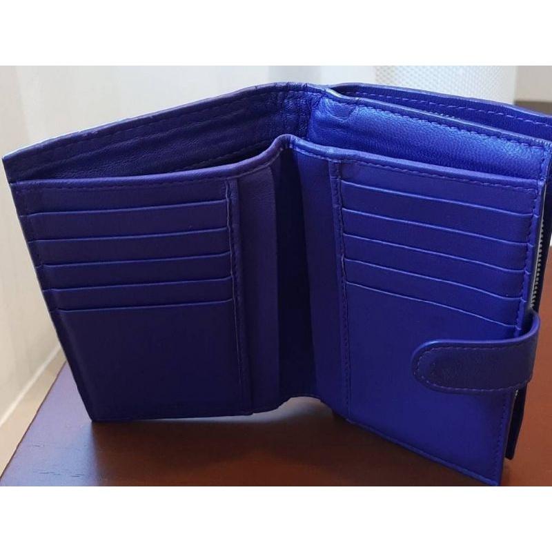 二手八成新紫色BOTTEGA VENETA拉鏈扣式中型皮夾-細節圖7