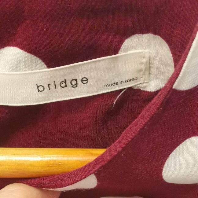 全新女士韓版bridge夏季上衣，紅底白色圓點+荷葉邊七分袖-細節圖6