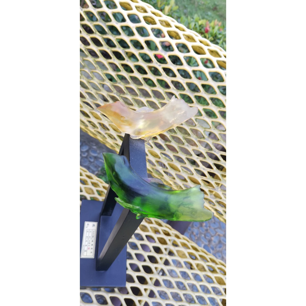 白滄沂大師天雕琉璃作品，鶼鰈情深，創作日期2004年9月-細節圖3