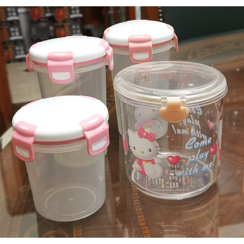 二手商品，圓形Hello Kitty塑膠收納罐等四個，打包一起賣