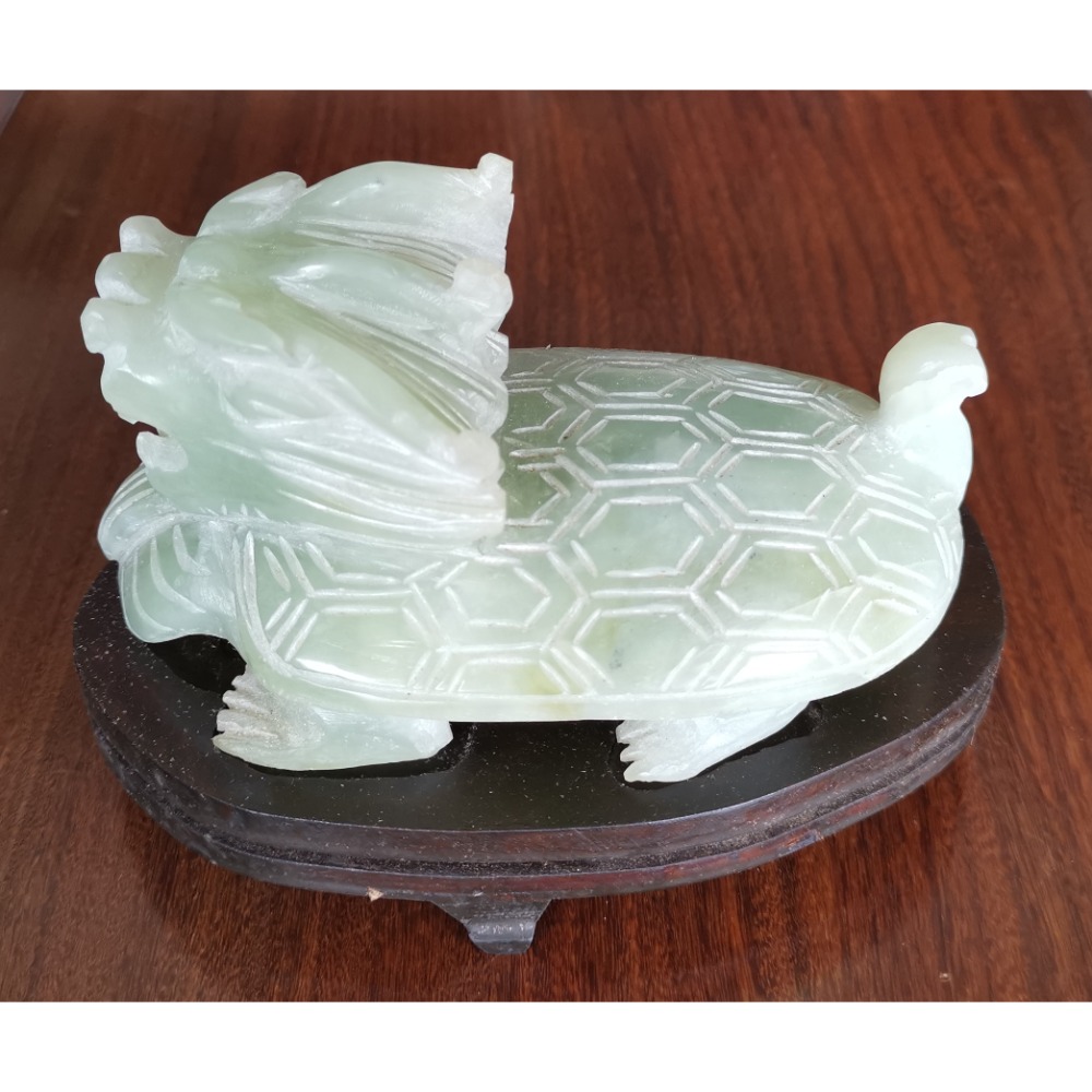 龍龜玉石擺件，附收藏錦盒與展示底座-細節圖2