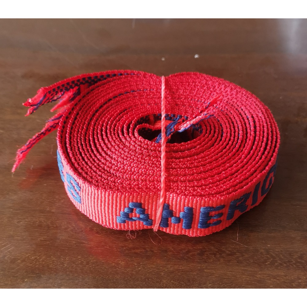 二手商品，紅色藍字刺繡編織彩帶，字樣GOD BLESS AMERICA-細節圖4
