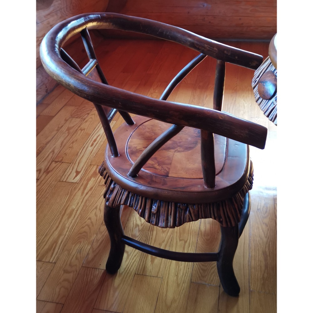 有興趣的買家請先留言。原木桌椅，一桌四椅，整套出售。-細節圖4