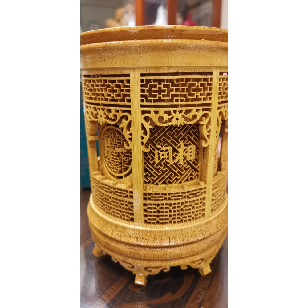 全新商品，竹雕筆筒，附錦盒裝-細節圖2