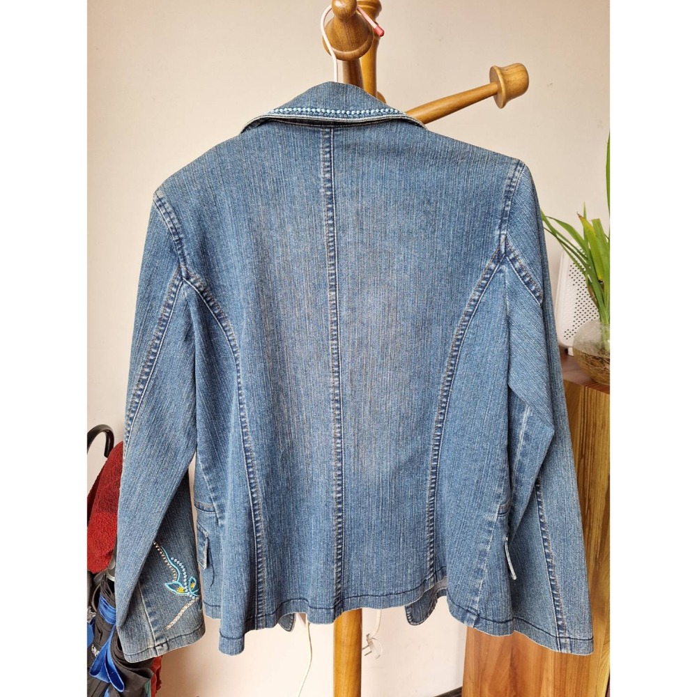 二手女士牛仔亮片珠花外套-細節圖2