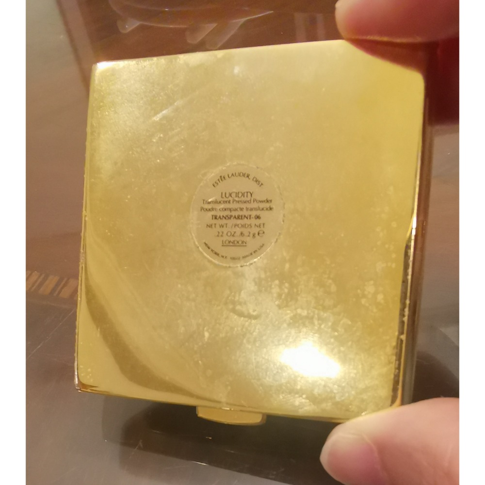 Vintage全新老收藏，雅詩蘭黛古董粉餅-細節圖2
