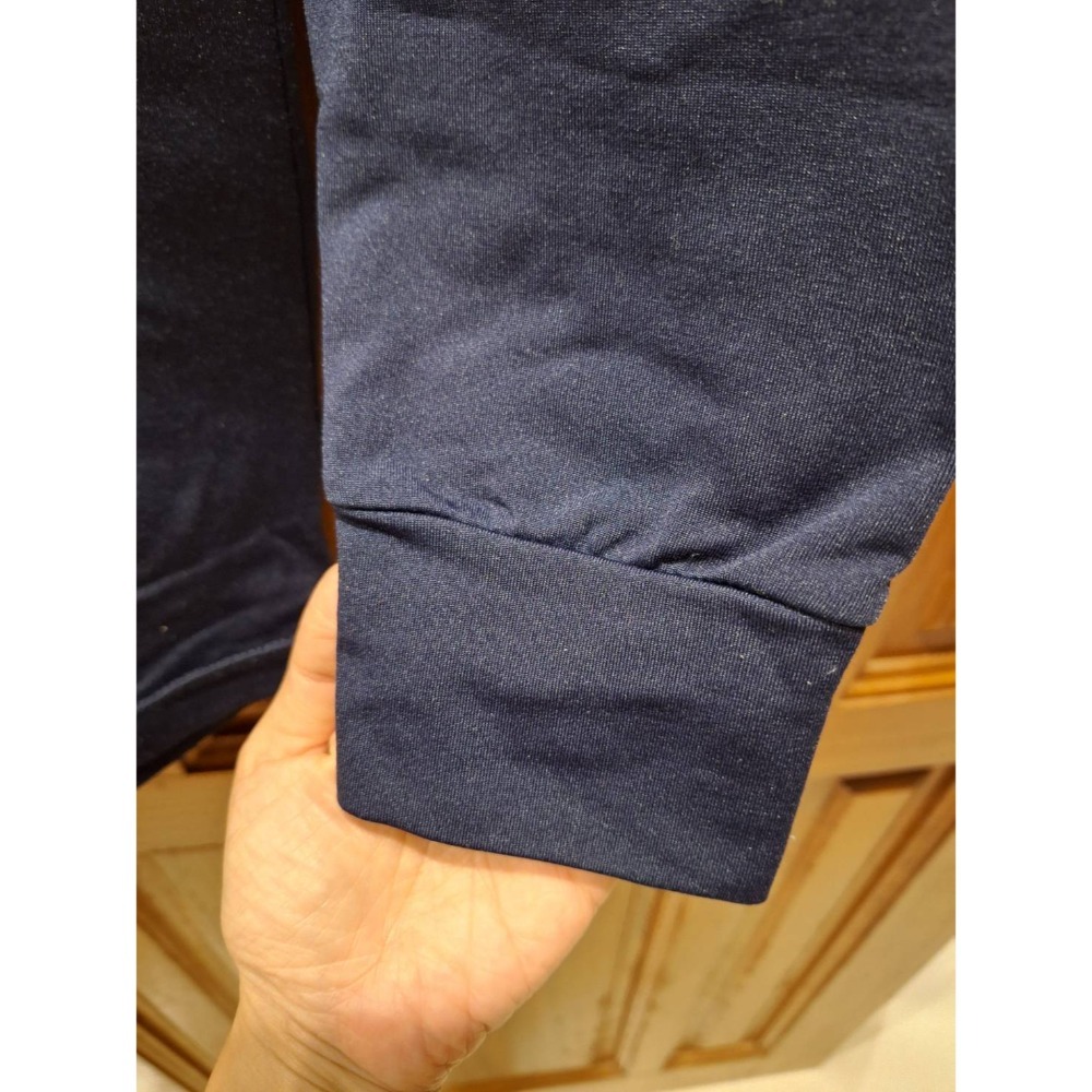 二手男士衣物, 深藍色圓領刷毛打底衣/衛生衣, 兩件打包一起賣-細節圖3