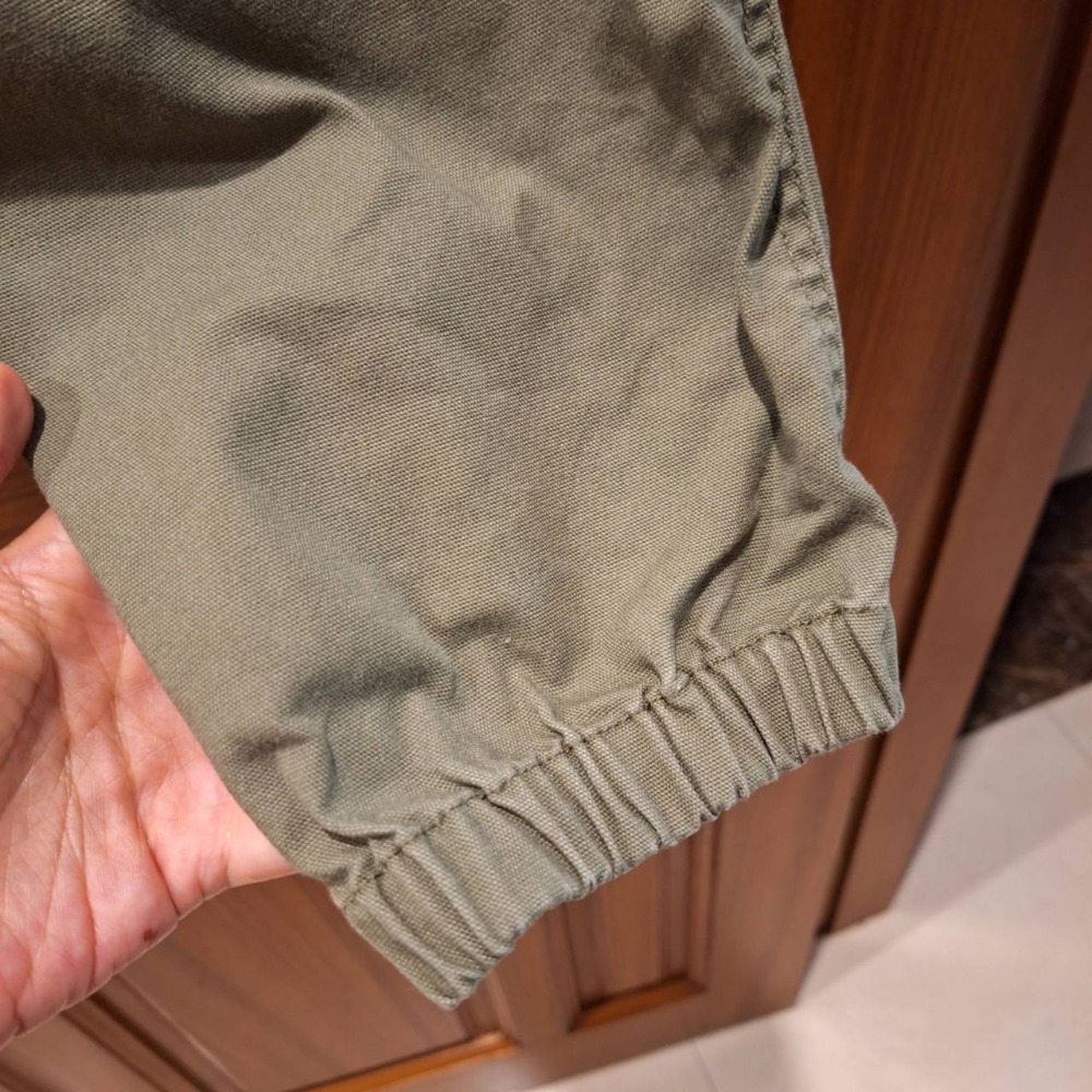 二手UNIQLO童裝軍綠色束口長褲, 尺碼140-細節圖4