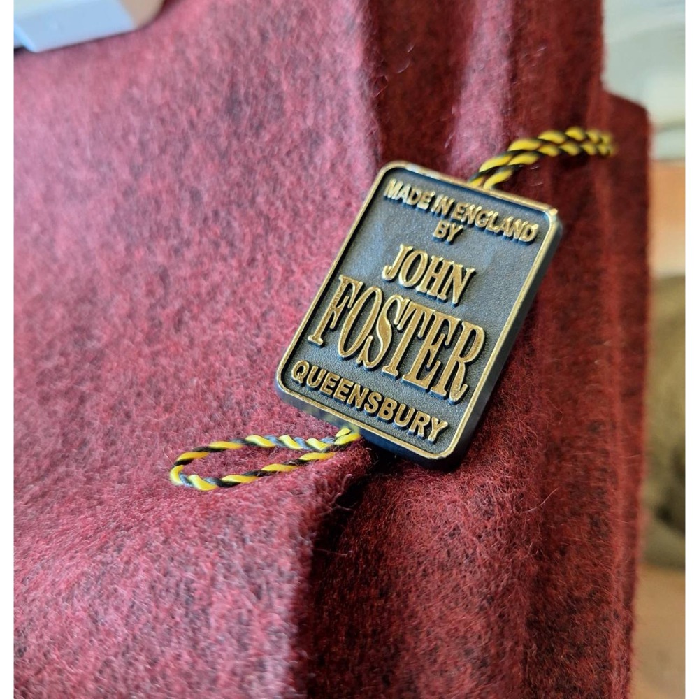 全新商品,英國製造, JOHN FOSTER from Queensbury暗紅色厚實羊毛布料一塊-細節圖2