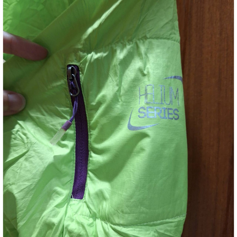 女士二手衣, 迪卡儂螢光綠色皮膚衣/防曬衣, 尺碼S號/165/88y-細節圖4