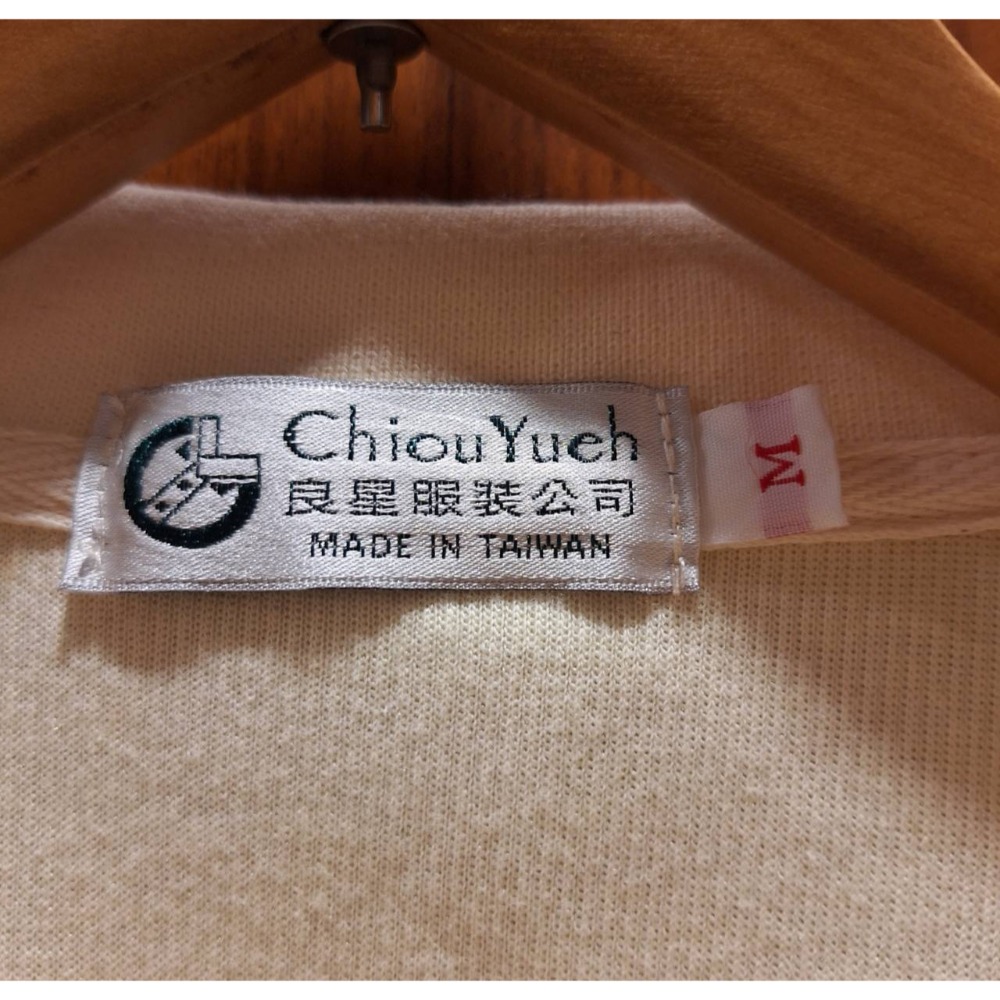 二手上衣,男士棉質長袖米黃色Polo衫,尺碼M號-細節圖5