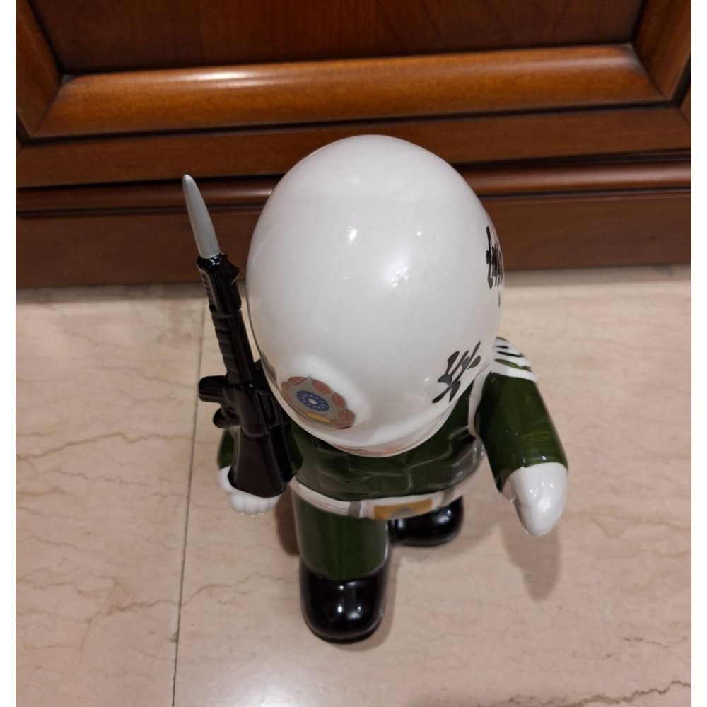 全新陶瓷公仔, 憲兵陶瓷公仔,高度約29公分, 商品尺寸約29*16*16cm, 現貨三尊-細節圖8