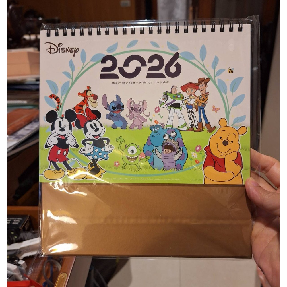 全新商品打包一起賣, 2026年迪士尼家族大桌曆+維尼A5日誌-細節圖2