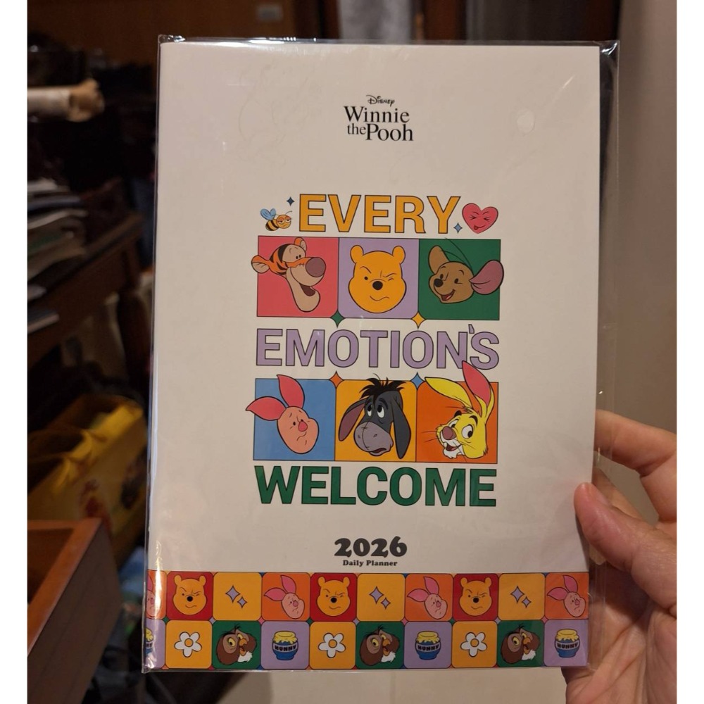 全新商品打包一起賣, 2026年迪士尼家族大桌曆+維尼A5日誌-細節圖3