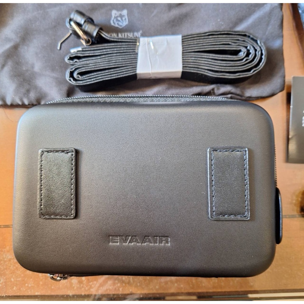 全新商品, 長榮航空皇璽桂冠艙與Maison Kitsuné 聯名過夜包全套-細節圖3