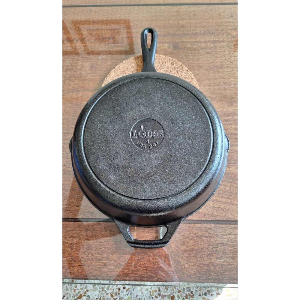 二手鑄鐵鍋，美國LODGE條紋平底煎鍋，口徑26公分-細節圖4