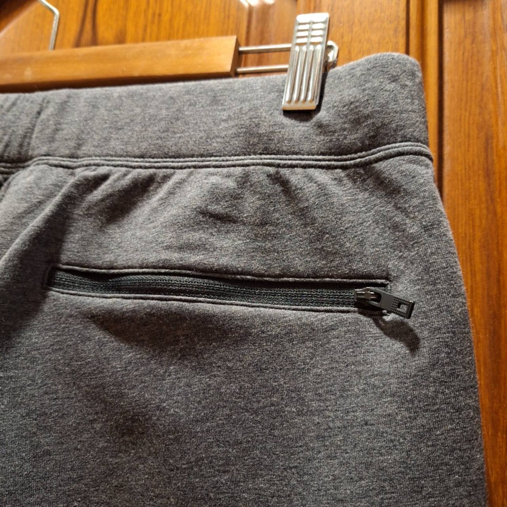 二手Uniqlo男士鐵灰色DRY束腳、鬆緊帶腰圍,彈性休閒褲（款式編號 341-465205）, 尺碼L號-細節圖5