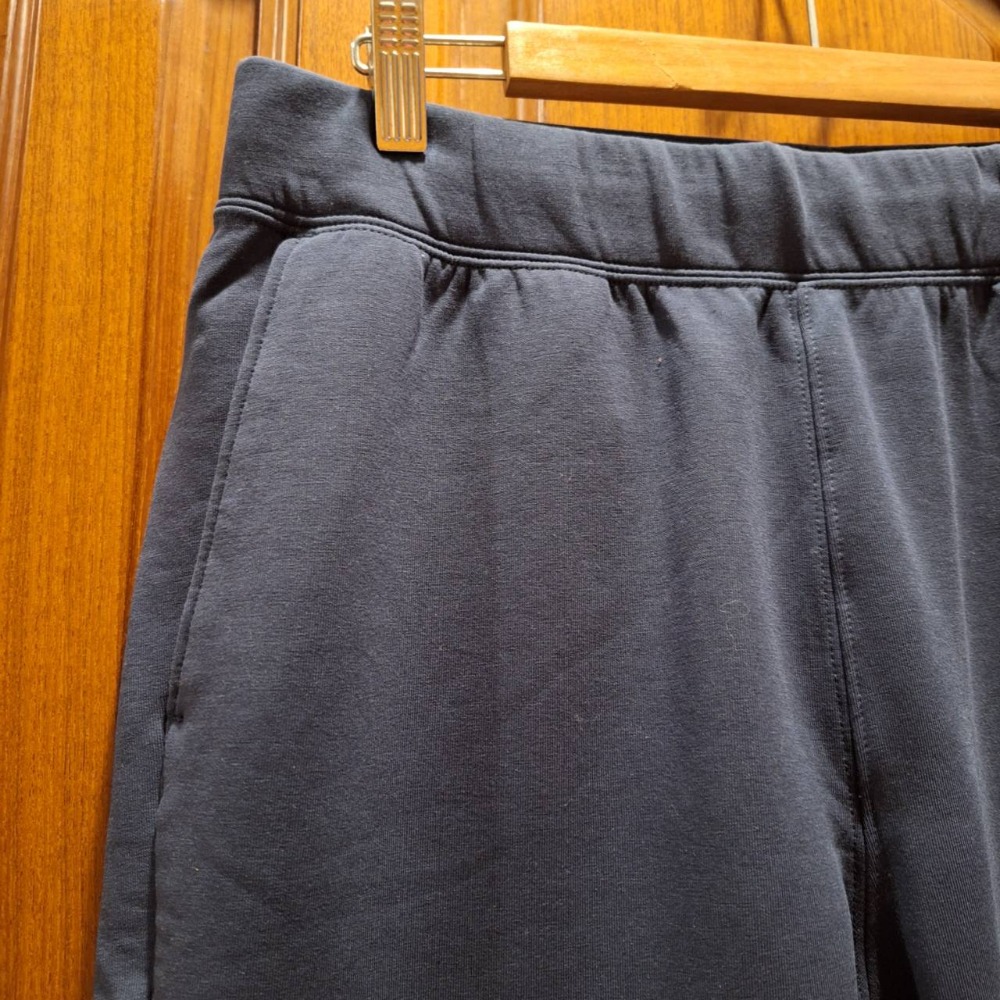 二手Uniqlo男士深藍色DRY束腳、鬆緊帶腰圍,彈性休閒褲（款式編號 341-465205）, 尺碼L號-細節圖3