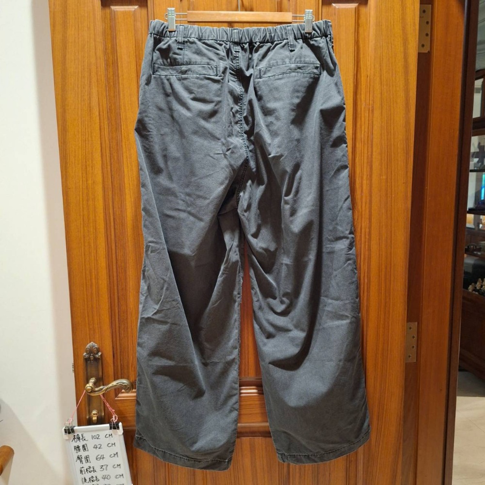 二手UNIQLO : C 系列男士寬版降落傘褲/款式編號472852, 尺寸 L號/ DARK GRAY-細節圖2