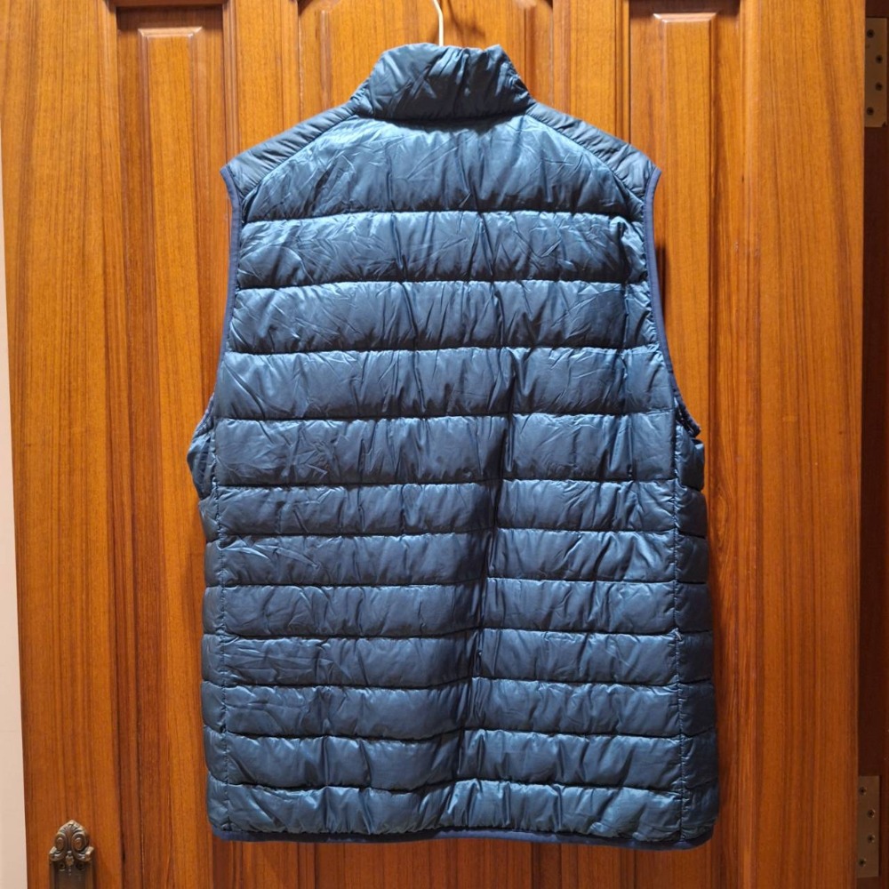 二手衣,Uniqlo 深藍色男裝羽絨背心, 收納袋遺失, 尺碼XL號-細節圖2