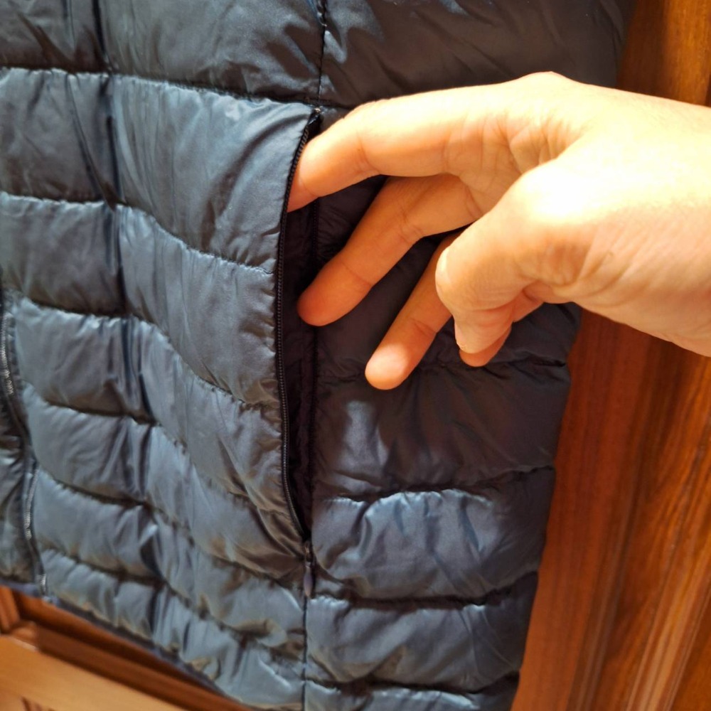 二手衣,Uniqlo 深藍色男裝羽絨背心, 收納袋遺失, 尺碼XL號-細節圖3