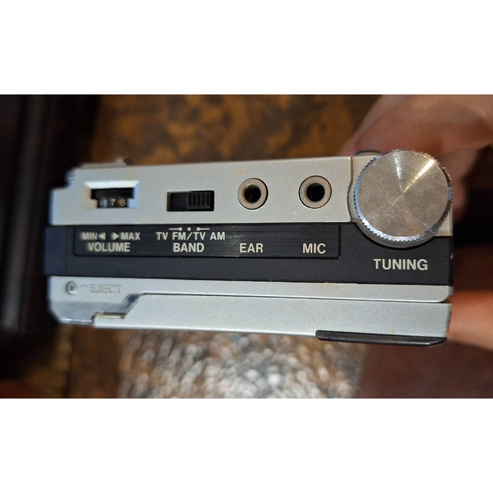 故障零件機, 日本製造Sanyo M1800F 卡帶錄音機，銀色外殼-細節圖3