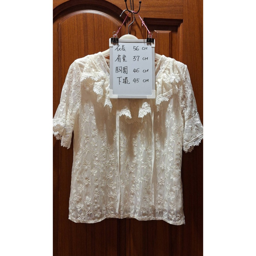 二手女士上衣, 夏季白色蕾絲微透膚短袖上衣,無洗標-細節圖6