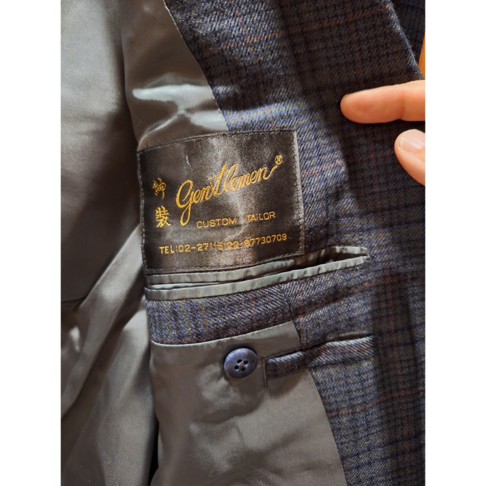 二手男士手工定製格紋西裝外套，布料採用Cloth by Scabal 來自英國頂級面料之王 Scabal（世家寶）-細節圖5