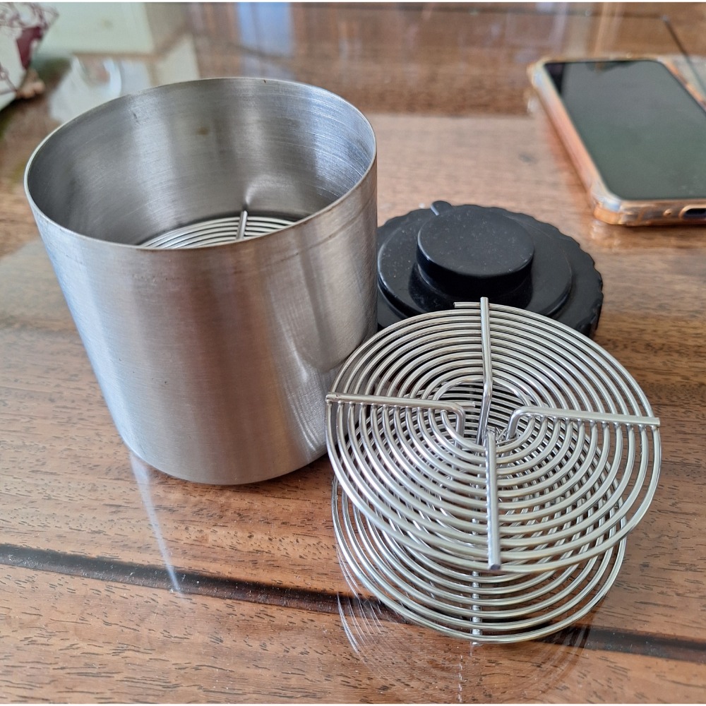 二手商品，傳統底片沖洗的不鏽鋼沖片罐與沖片軸（顯影罐），全套打包一起賣-細節圖2