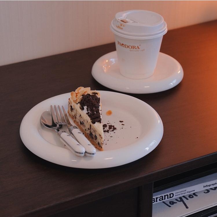 ★TiTi Choice 堤堤選居家生活★INS韓國胖嘟嘟純白咖啡圓盤 早餐盤  飾品收納盤(大/小)-細節圖4