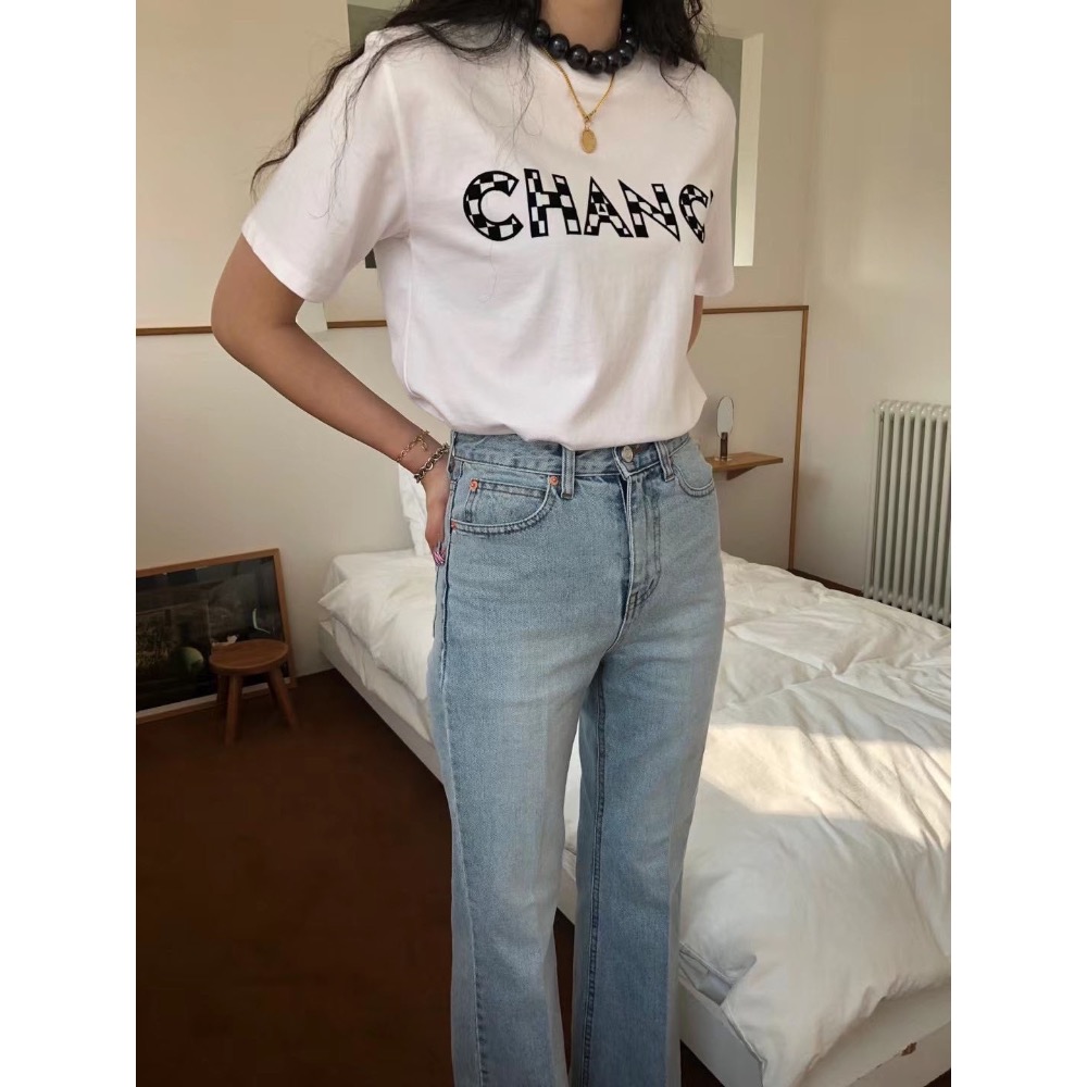 早衣服》2311🍀 T恤 短袖T恤 東大門 韓國INS 時髦棋盤格 方塊英文字母 印花T 簡約時尚 白T 純棉T-細節圖6