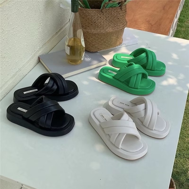 全新 清倉｜現🔥綠色拖鞋 厚底拖鞋 涼鞋 防水台 交叉帶 時髦精休閒厚底交叉拖鞋涼鞋 福利品 早衣服》-細節圖4