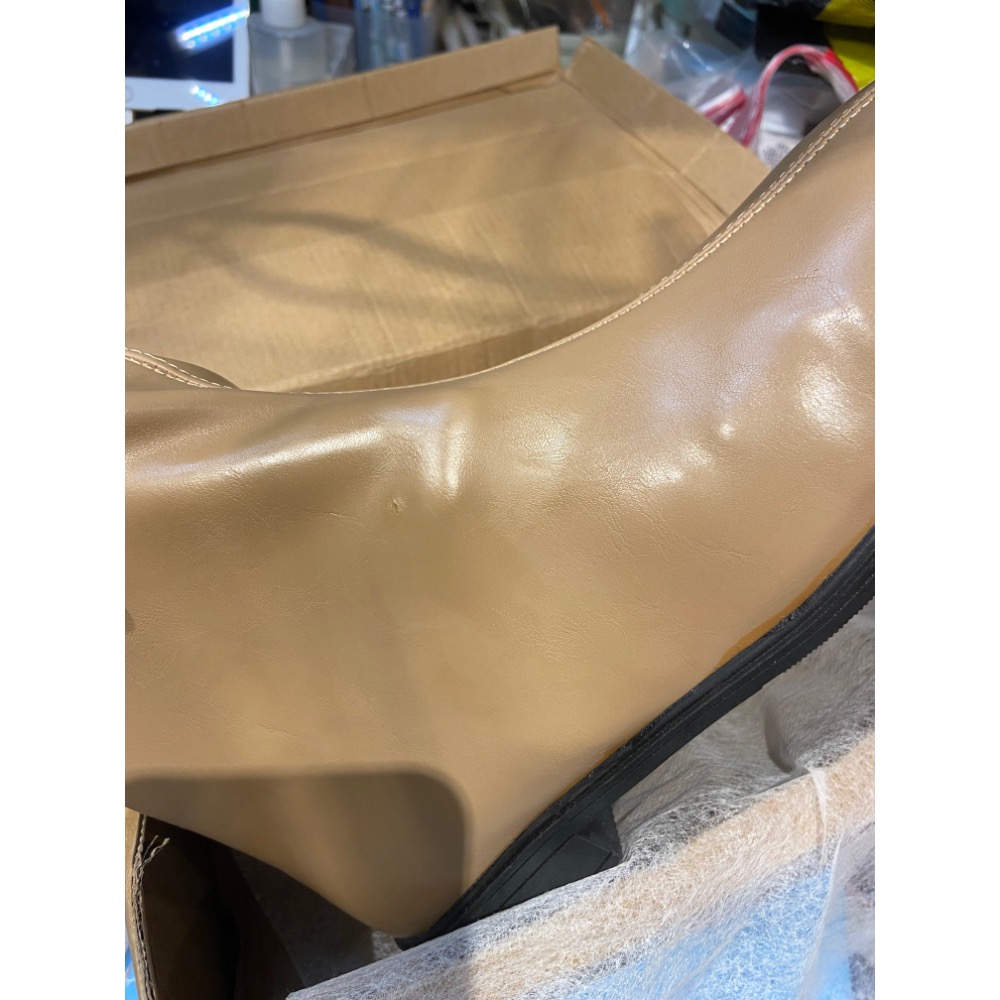 全新 瑕疵｜女生短靴 瘦瘦靴 拉鍊奶茶色短靴 size 41 早衣服-細節圖2