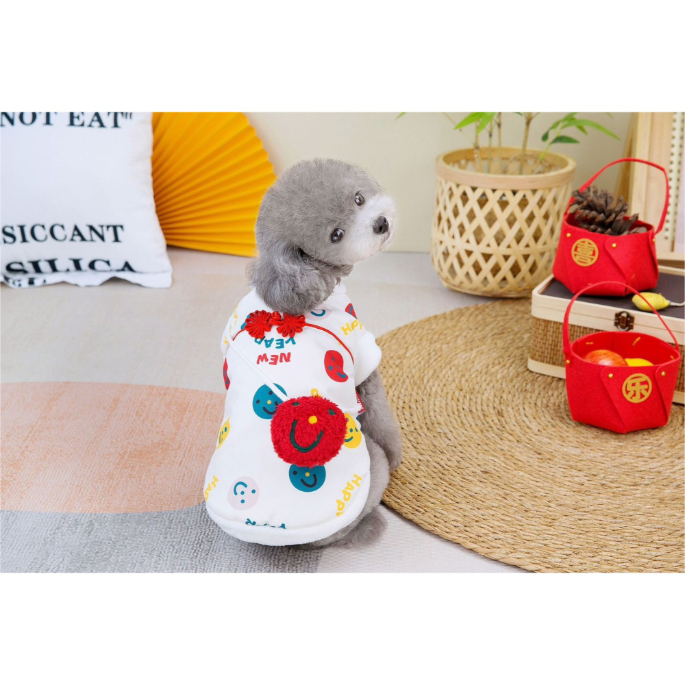 【汪喵森活】 紅色白色 過年 22kg內 日系笑臉 保暖背心 福 小包包 春節 寵物衣服 狗衣服 貓咪 鋪棉背心 新年-細節圖8