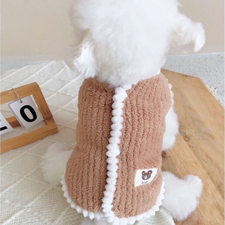 【汪喵森活】 Bear小標 寵物背心 狗衣服 比熊 博美 貴賓 貓咪 小型犬服飾 吉娃娃 西施 比熊 寵物服飾 保暖衣服-細節圖3