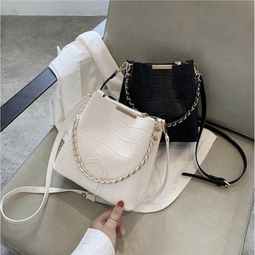 🖤現貨🖤 2022新款女手提小包包女潮復古女包春夏季洋氣石頭紋側背包斜挎水桶包女-細節圖8