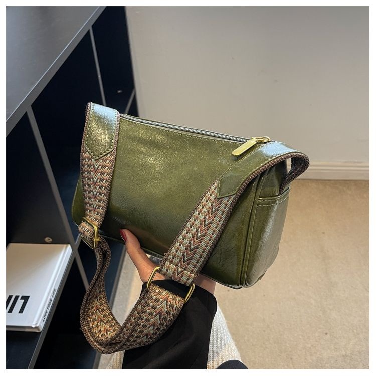 女生小包包 新款時尚寬頻斜背包 肩背包 爆款枕頭包 時尚女包-細節圖3