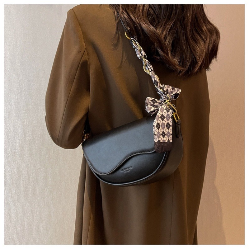 小包包女 流行高級質感時尚斜背包便宜包包 復古馬鞍包 女生斜背包-細節圖3