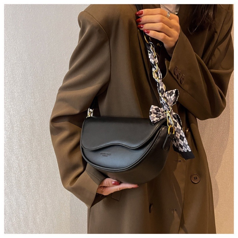 小包包女 流行高級質感時尚斜背包便宜包包 復古馬鞍包 女生斜背包-細節圖4