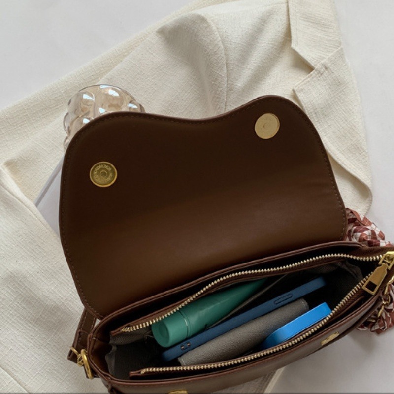 小包包女 流行高級質感時尚斜背包便宜包包 復古馬鞍包 女生斜背包-細節圖9