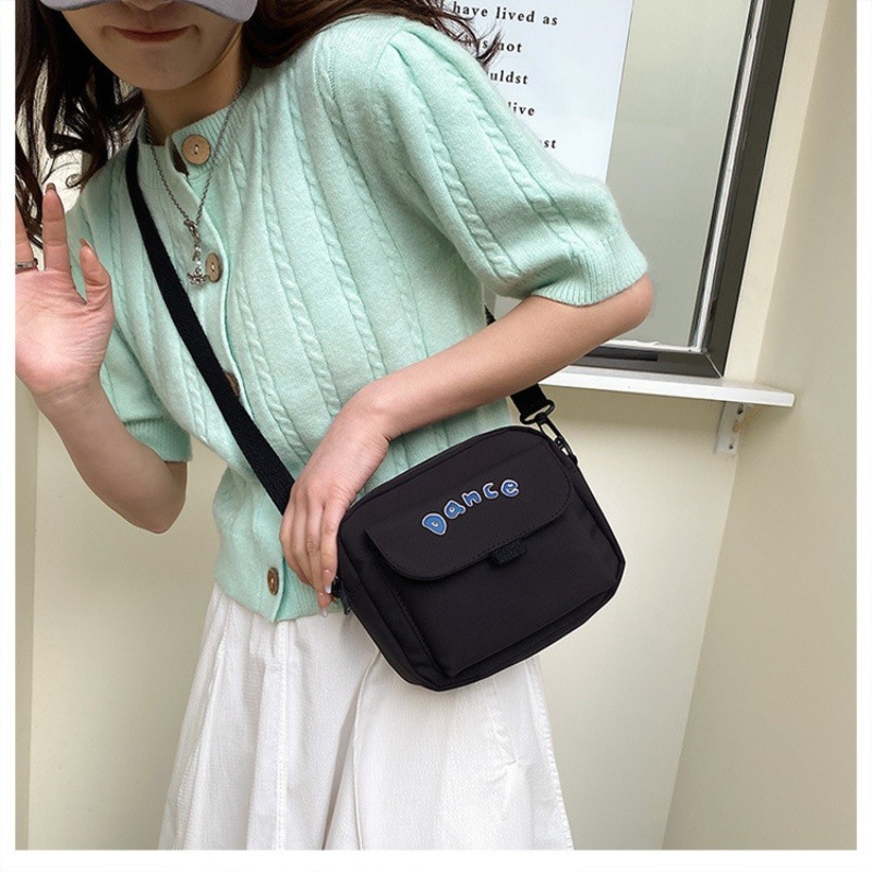 帆布包大容量斜背包女ins尼龍斜背包日系休閒橫款女生斜背包側背包-細節圖4