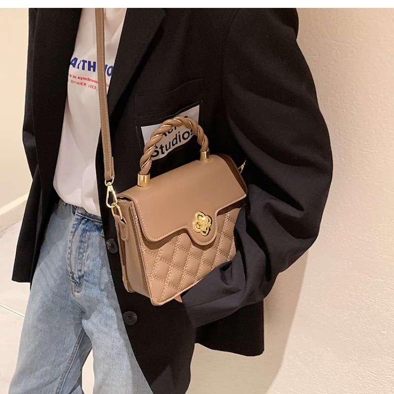 女生斜背包側背包小包包上班包包通勤百搭斜背包復古手提小方包-細節圖7