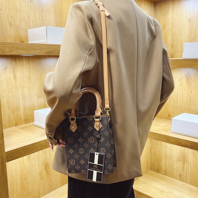 印花手提女包 豎款水桶包 復古女生斜背包 斜背包 肩背包 pu包包女 手機包 防潑水側背包 交換禮物 韓版-細節圖2